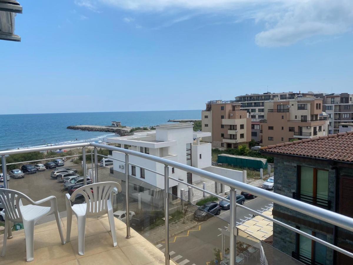 פומורי Golden Sea View Apartments 1 מראה חיצוני תמונה